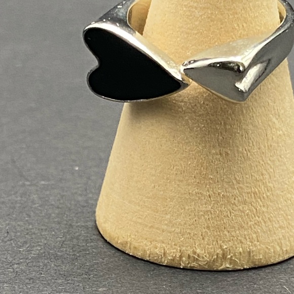 Item 91 Silver Adjustable Bypass Wrap Ring with Black Heart Detail Ring - Picture 5 of 5